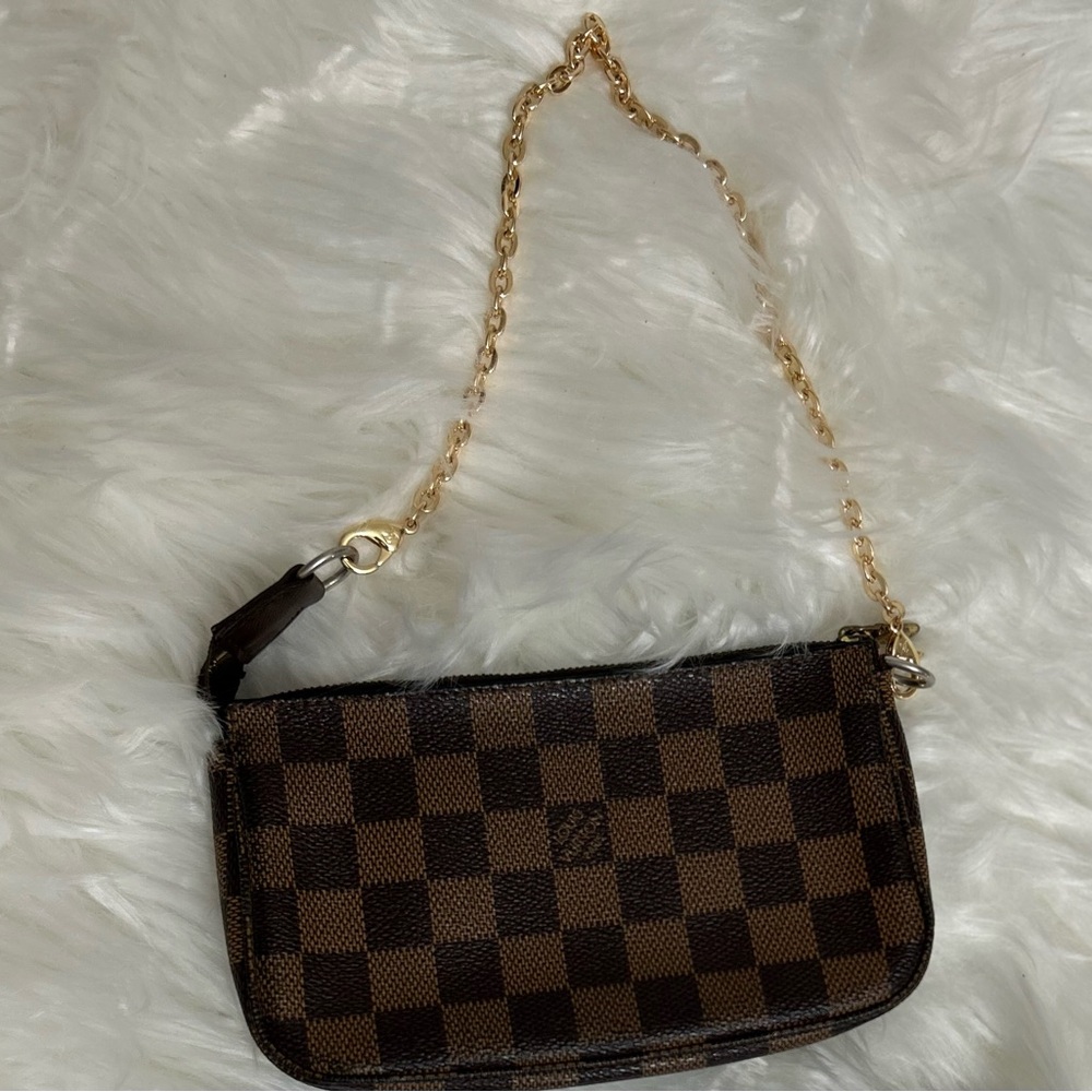LV Damier Ebene Mini Chain Pochette